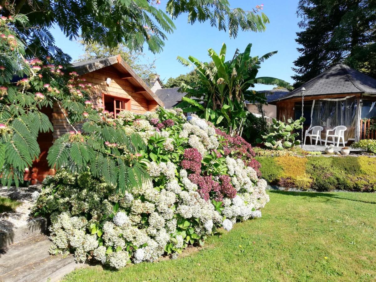 Les Petites Chapelles Bed & Breakfast Saint-Pierre-de-Plesguen Bagian luar foto