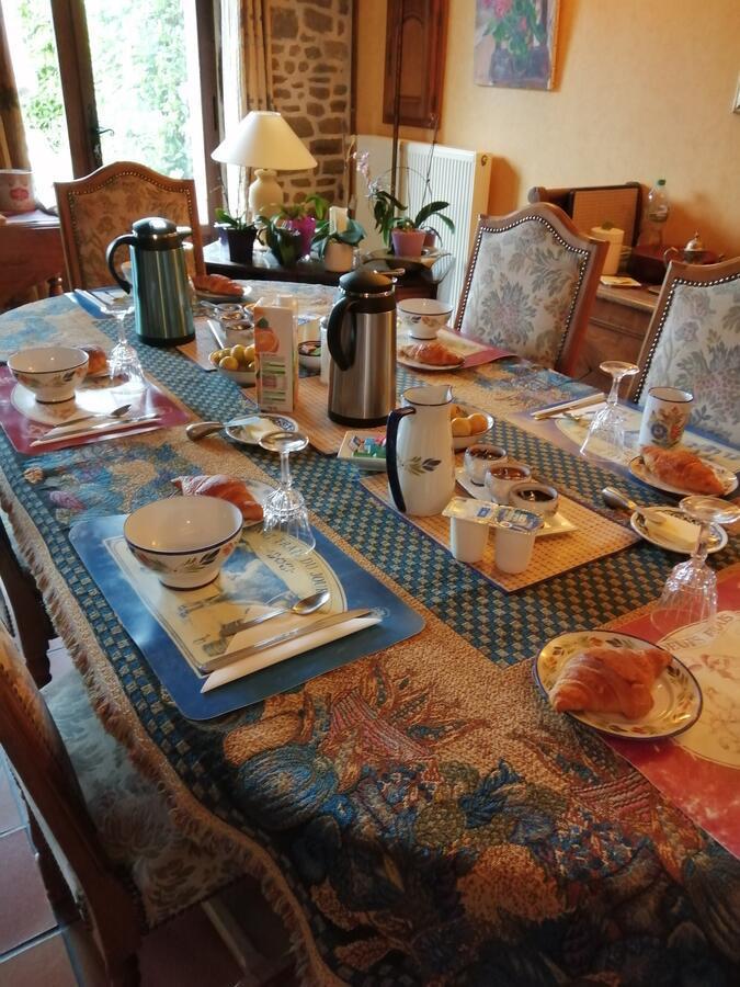 Les Petites Chapelles Bed & Breakfast Saint-Pierre-de-Plesguen Bagian luar foto